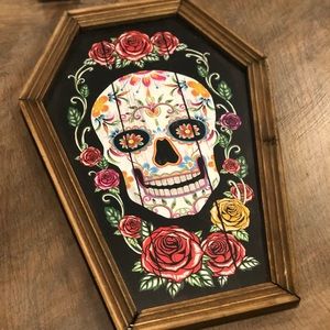 Coffin skull frame